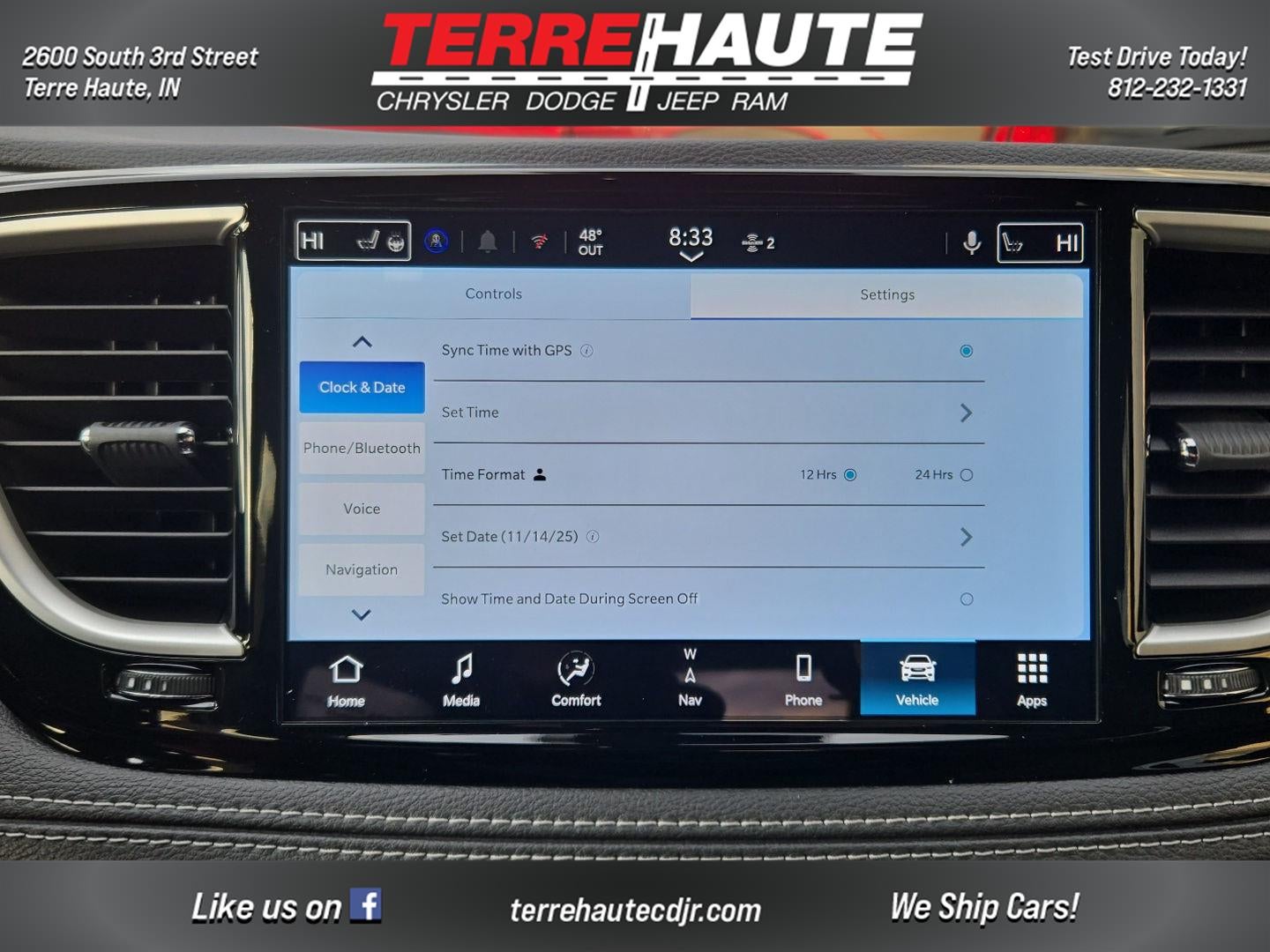 2026 Chrysler Pacifica Select