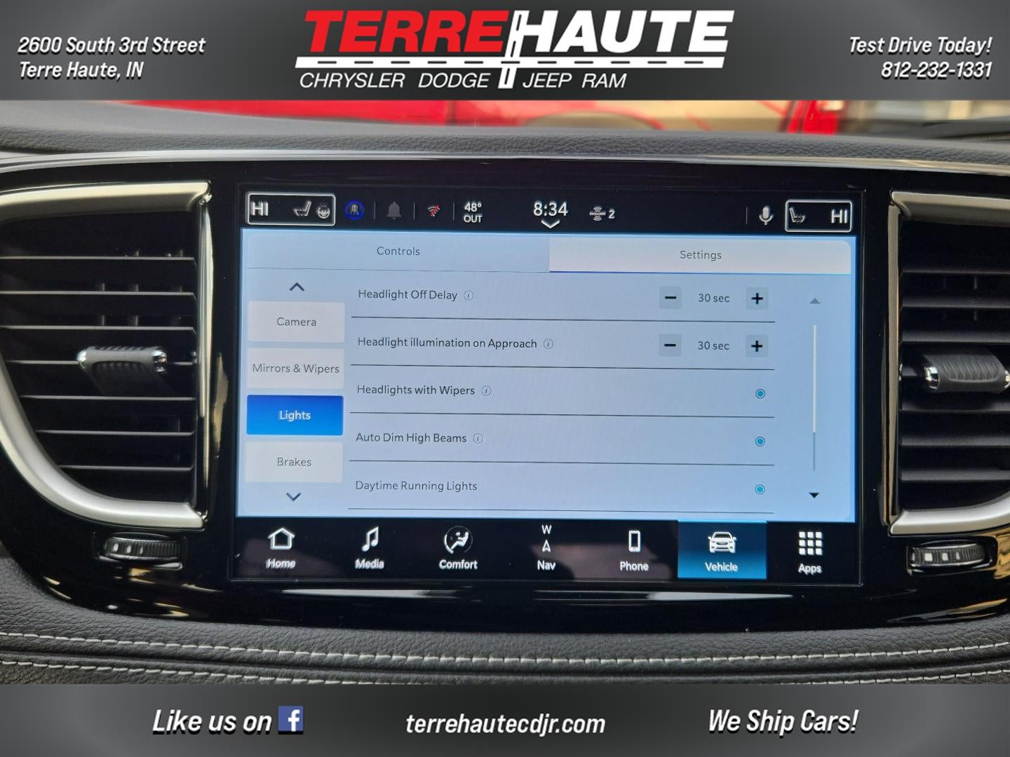 2026 Chrysler Pacifica Select