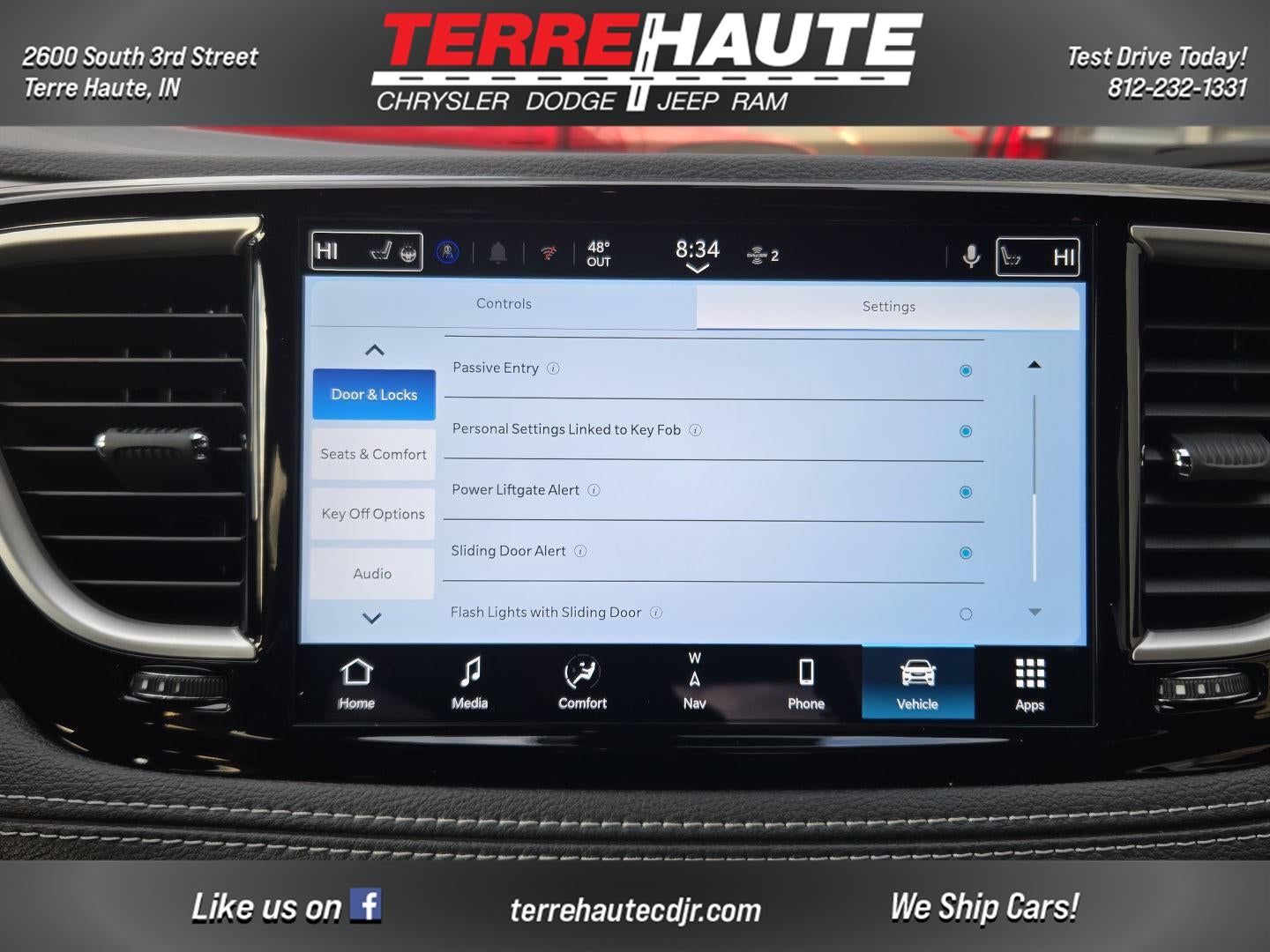 2026 Chrysler Pacifica Select