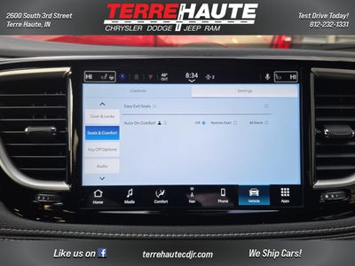 2026 Chrysler Pacifica Select