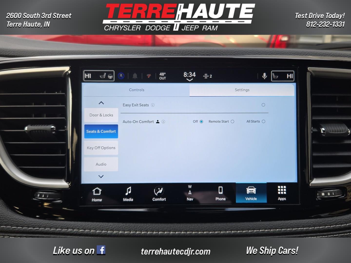 2026 Chrysler Pacifica Select