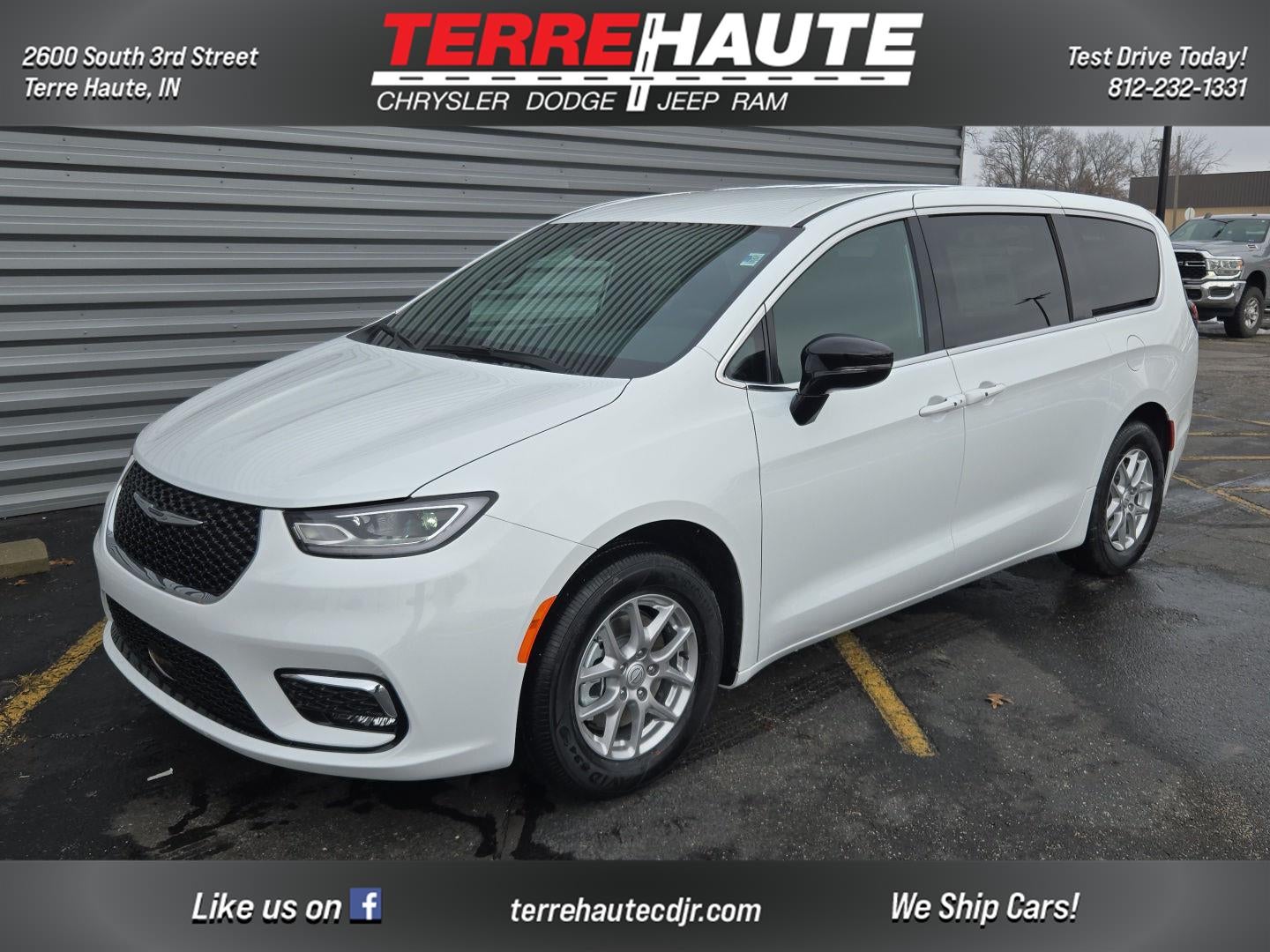 2026 Chrysler Pacifica Select