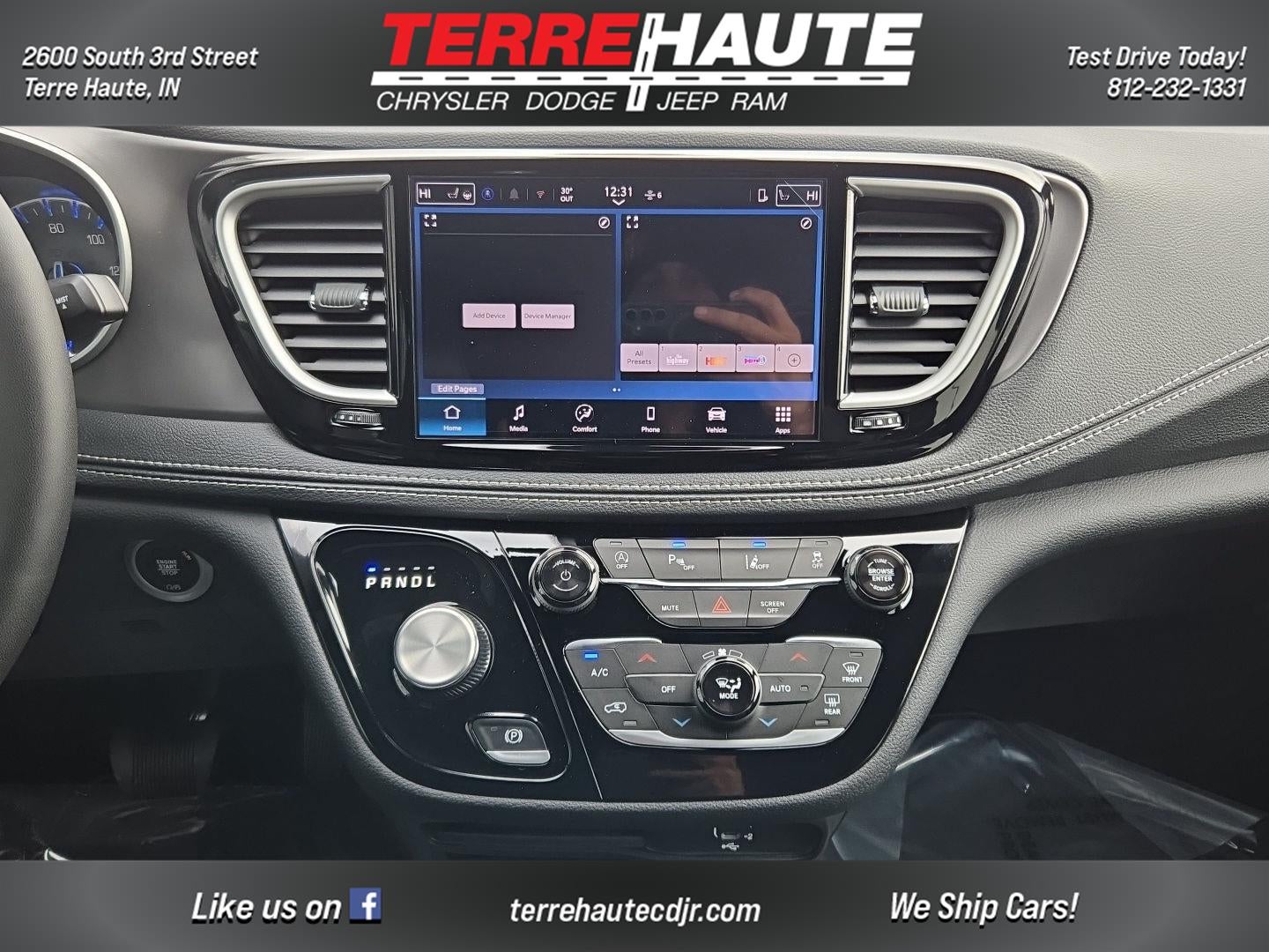 2026 Chrysler Pacifica Select