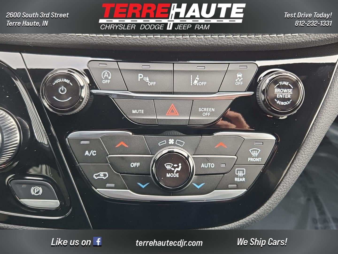 2026 Chrysler Pacifica Select