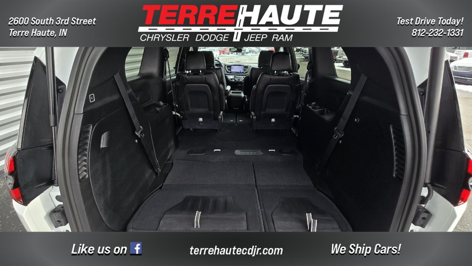 2026 Chrysler Pacifica Select