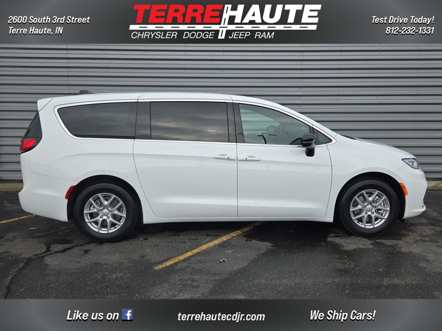 2026 Chrysler Pacifica Select