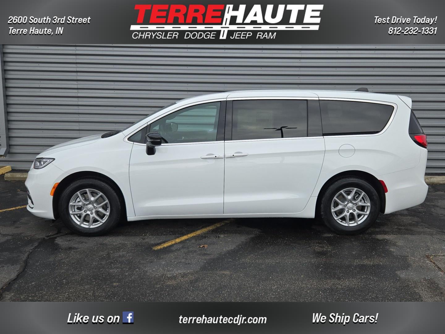 2026 Chrysler Pacifica Select