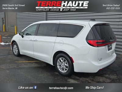 2026 Chrysler Pacifica Select