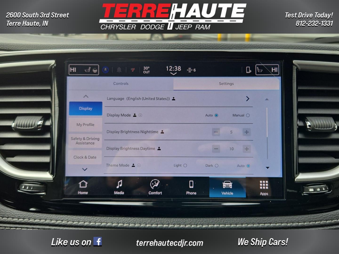 2026 Chrysler Pacifica Select