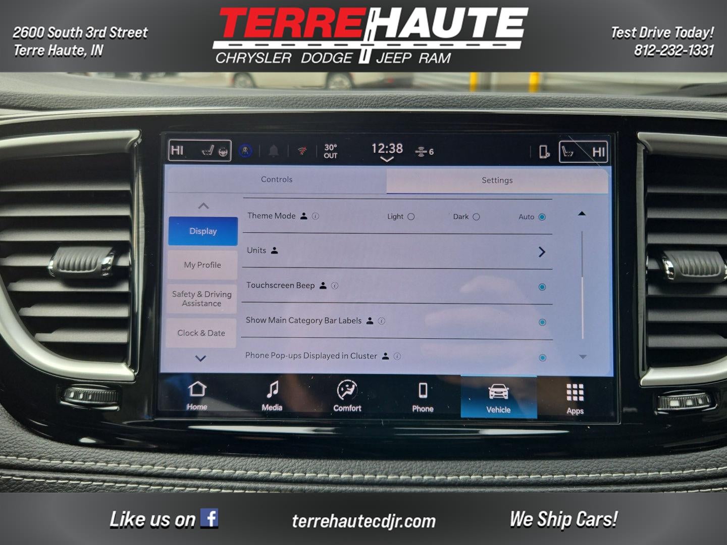 2026 Chrysler Pacifica Select