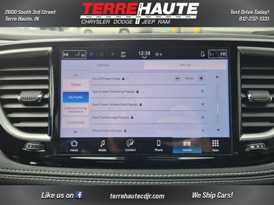 2026 Chrysler Pacifica Select