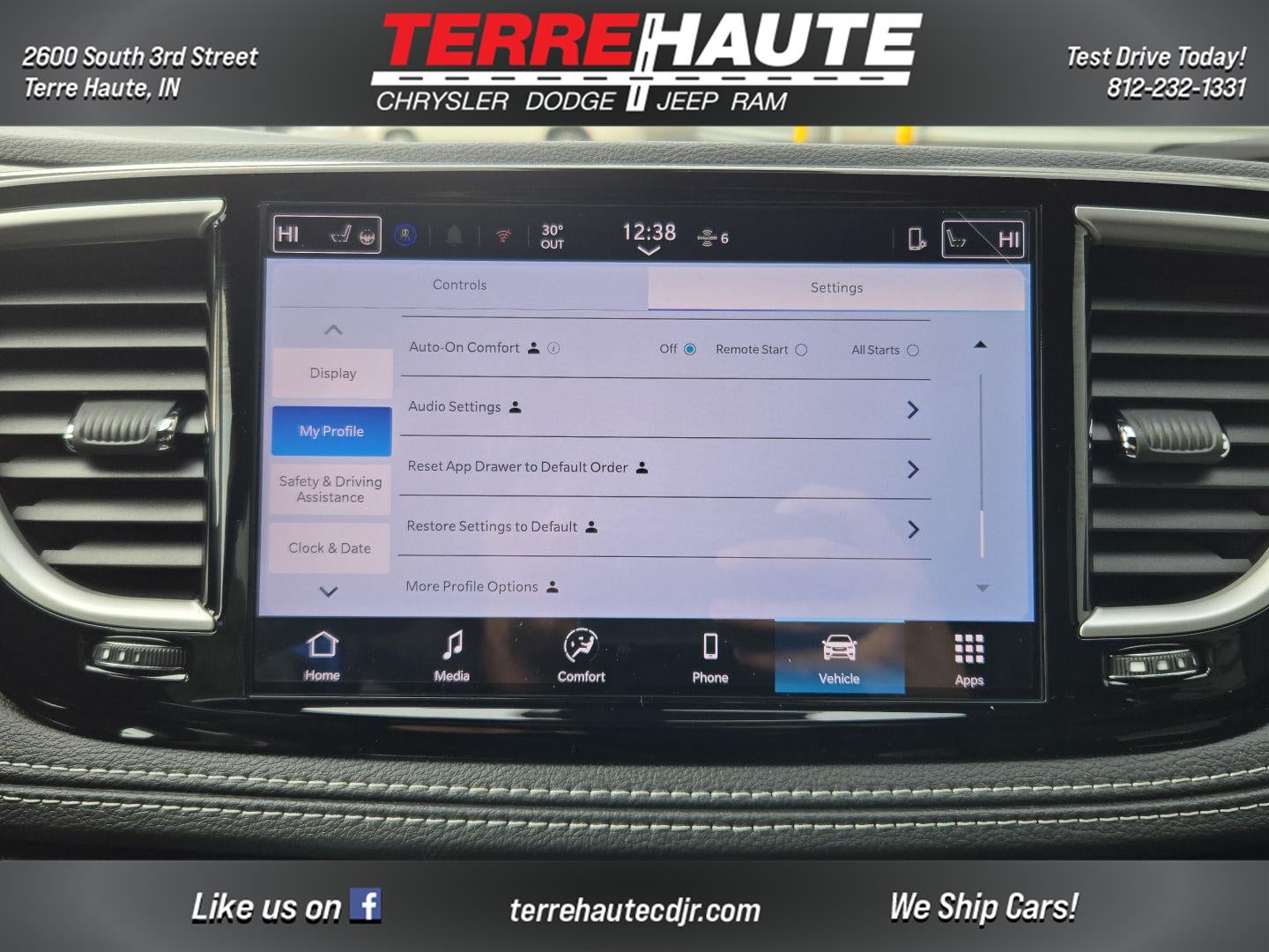 2026 Chrysler Pacifica Select