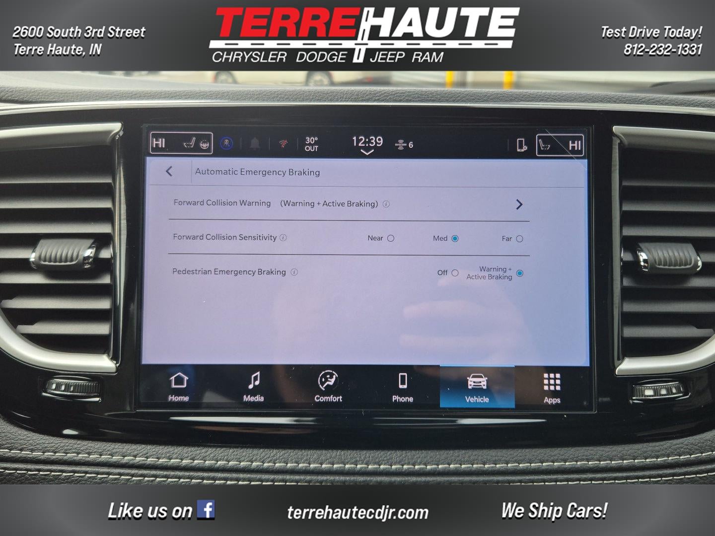 2026 Chrysler Pacifica Select