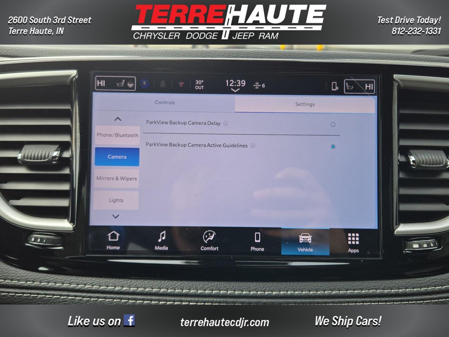 2026 Chrysler Pacifica Select