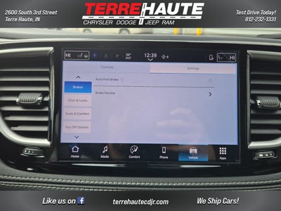 2026 Chrysler Pacifica Select