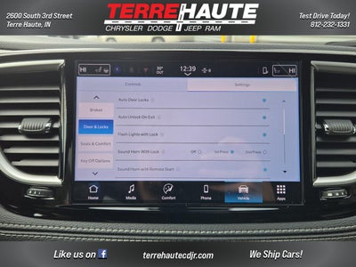 2026 Chrysler Pacifica Select