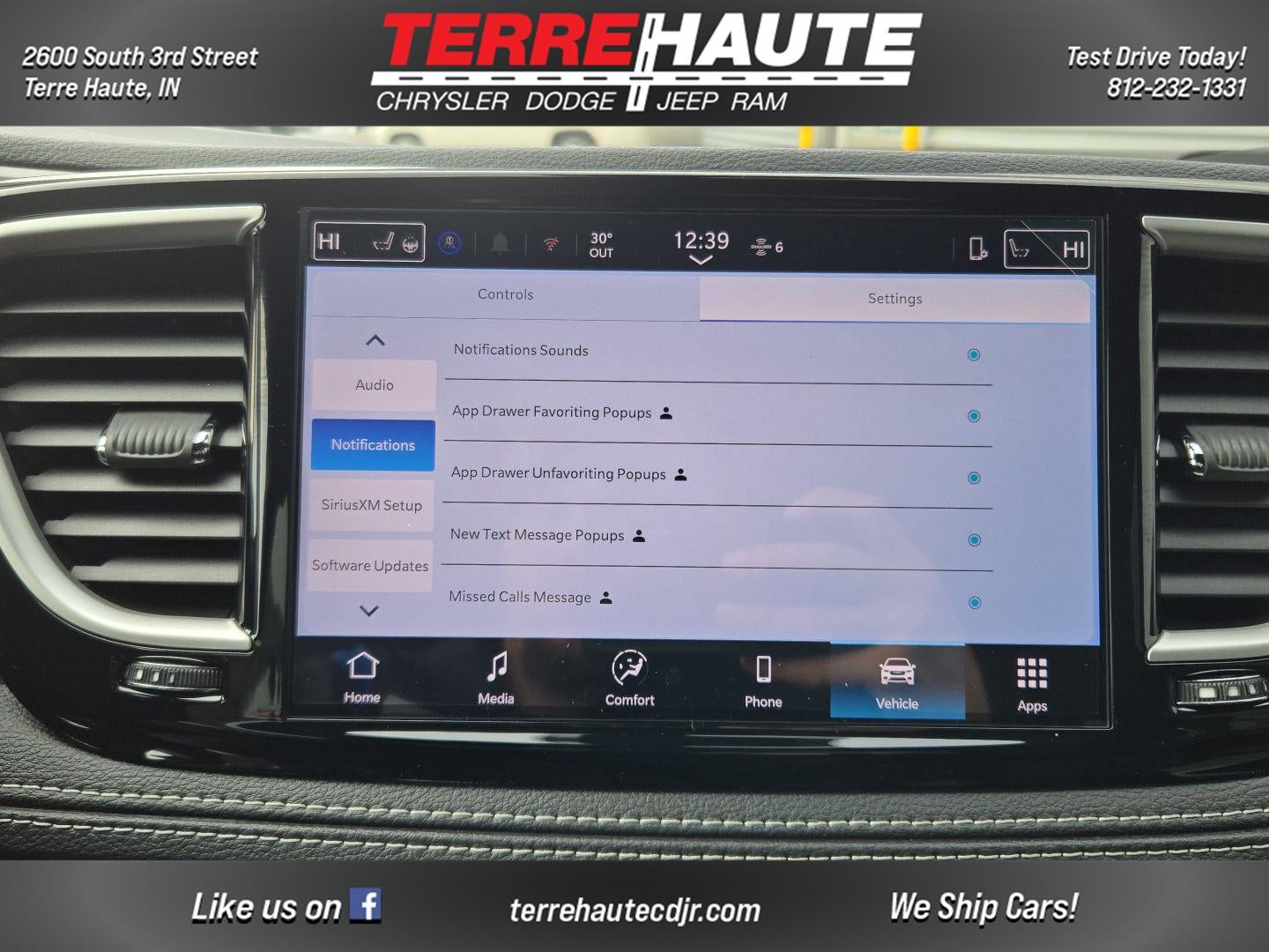 2026 Chrysler Pacifica Select