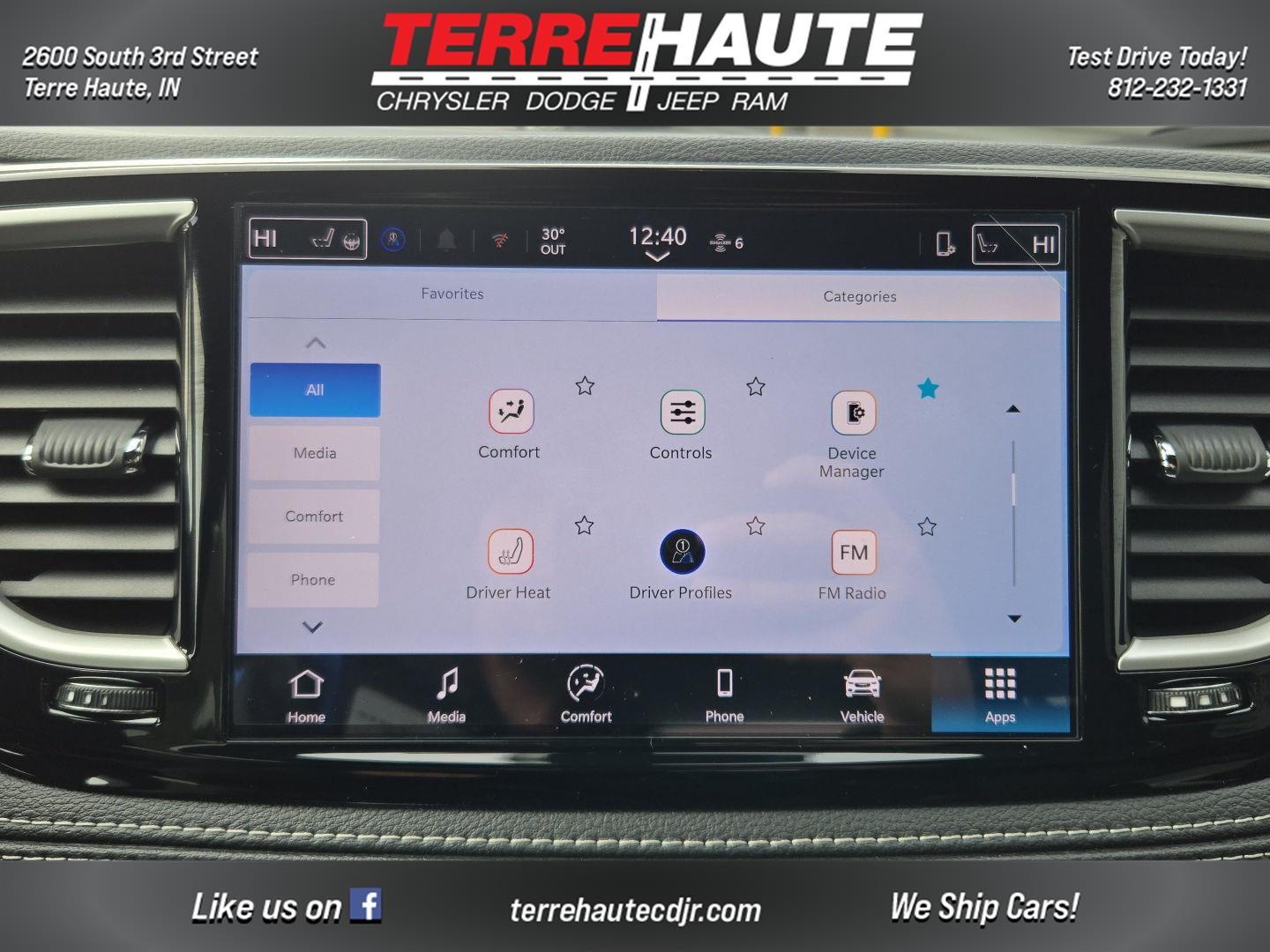 2026 Chrysler Pacifica Select