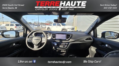 2026 Chrysler Pacifica Select