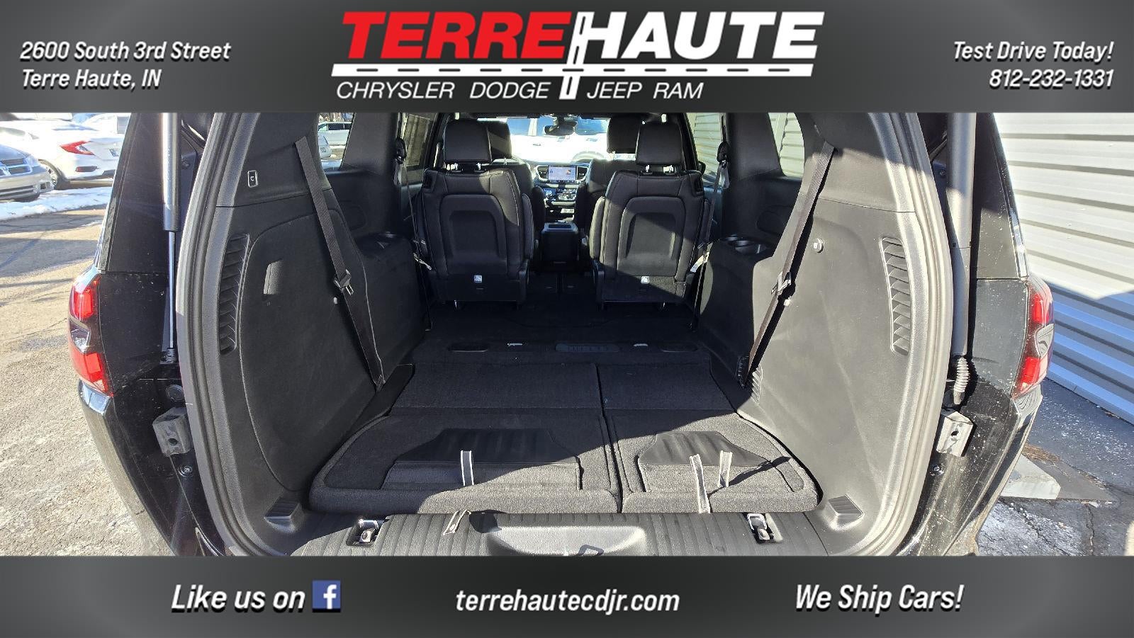 2026 Chrysler Pacifica Select