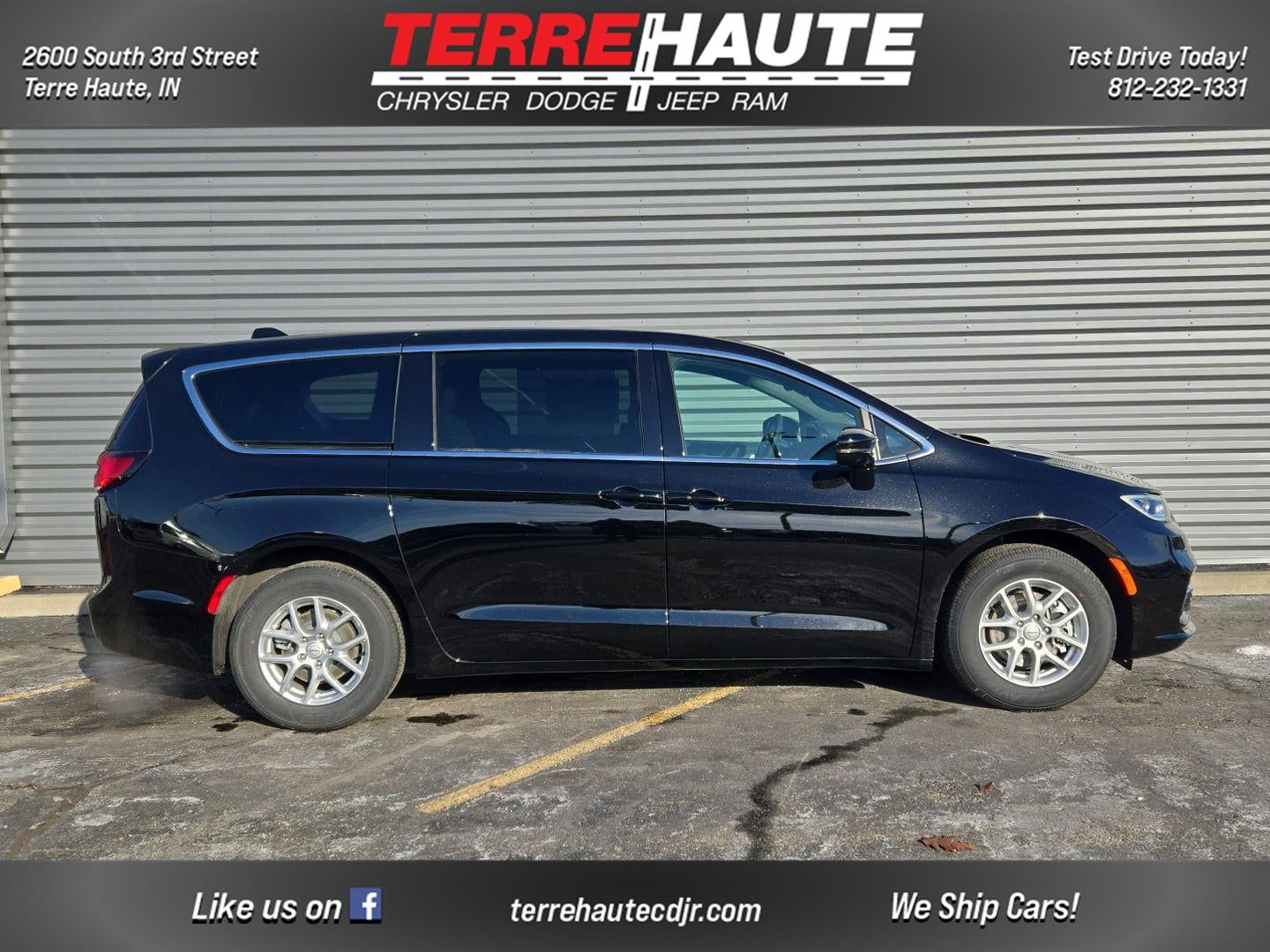 2026 Chrysler Pacifica Select