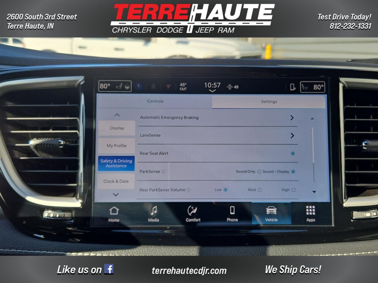 2026 Chrysler Pacifica Select