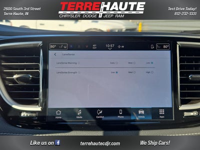 2026 Chrysler Pacifica Select