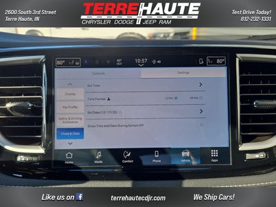 2026 Chrysler Pacifica Select