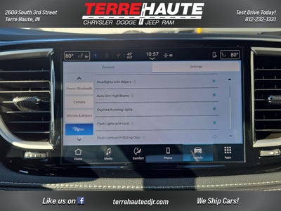 2026 Chrysler Pacifica Select