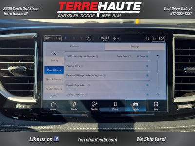 2026 Chrysler Pacifica Select