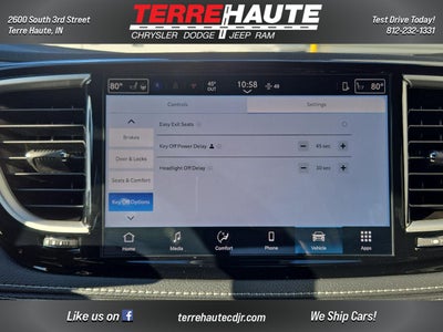 2026 Chrysler Pacifica Select