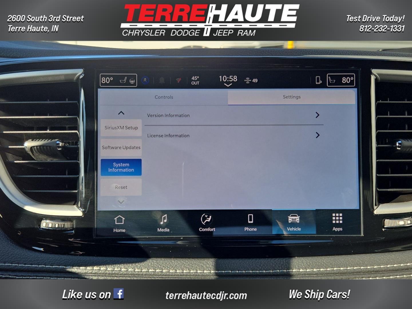 2026 Chrysler Pacifica Select