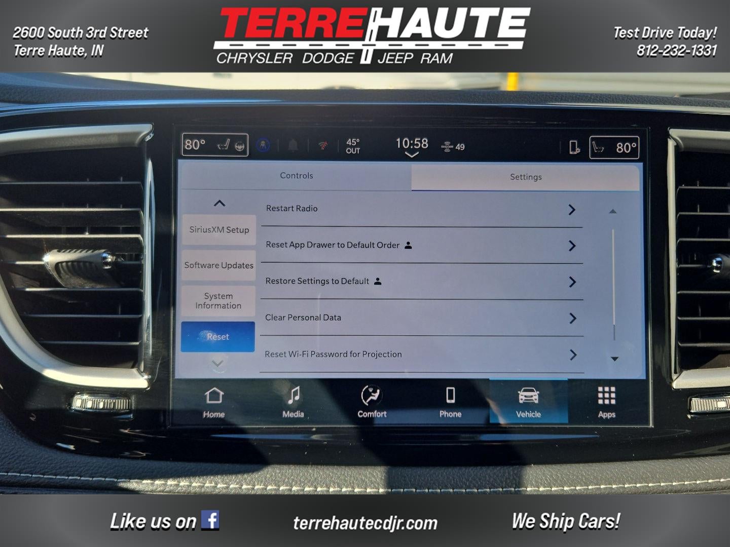 2026 Chrysler Pacifica Select