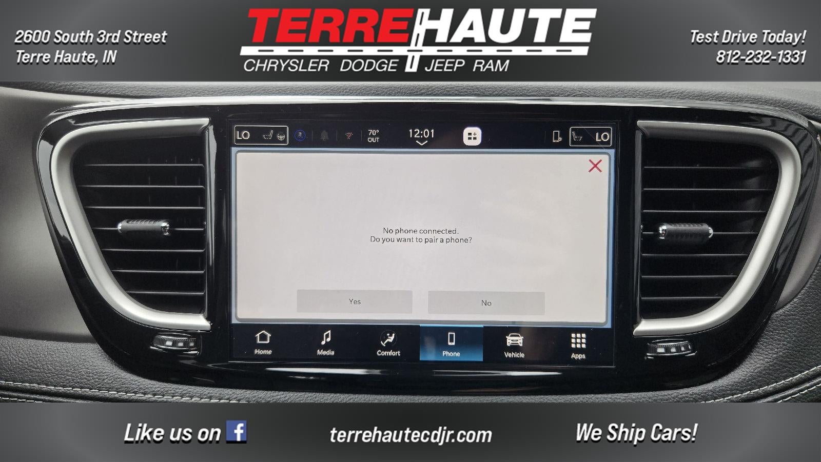 2027 Chrysler Pacifica Select