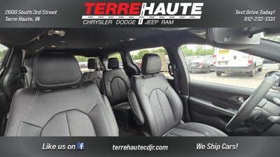 2027 Chrysler Pacifica Select