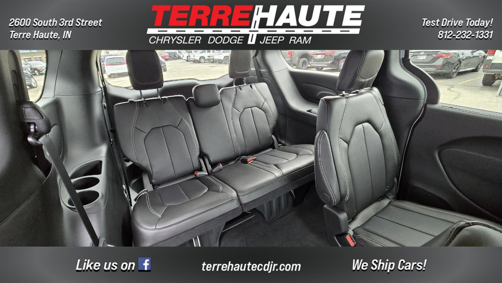 2027 Chrysler Pacifica Select