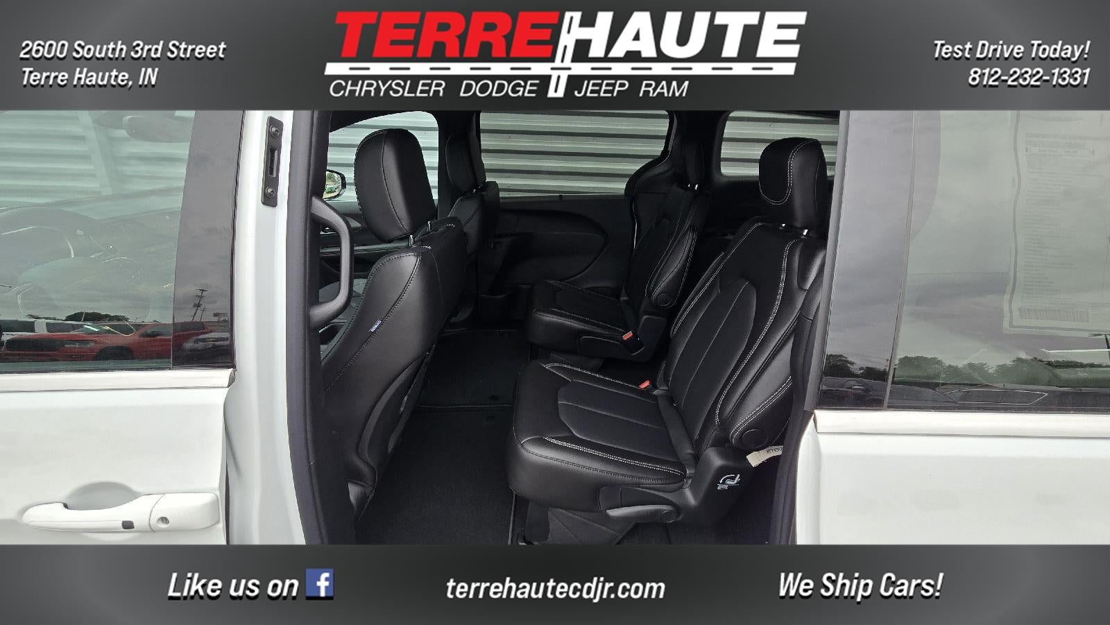 2027 Chrysler Pacifica Select