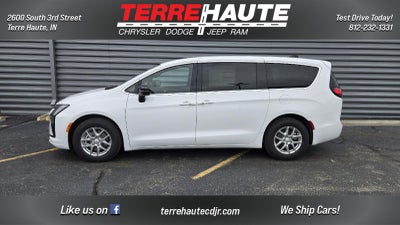 2027 Chrysler Pacifica Select
