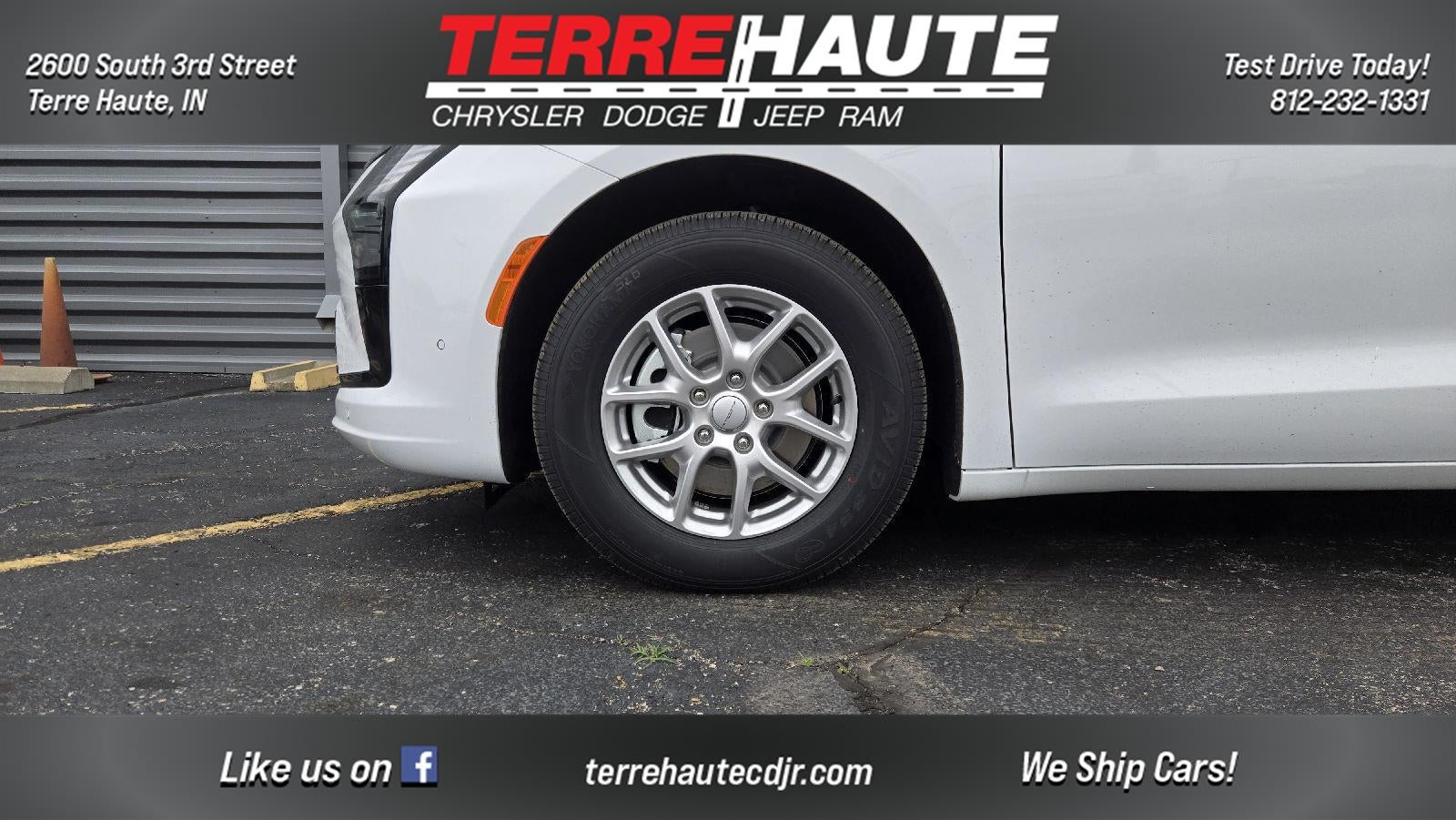 2027 Chrysler Pacifica Select