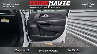 2027 Chrysler Pacifica Select