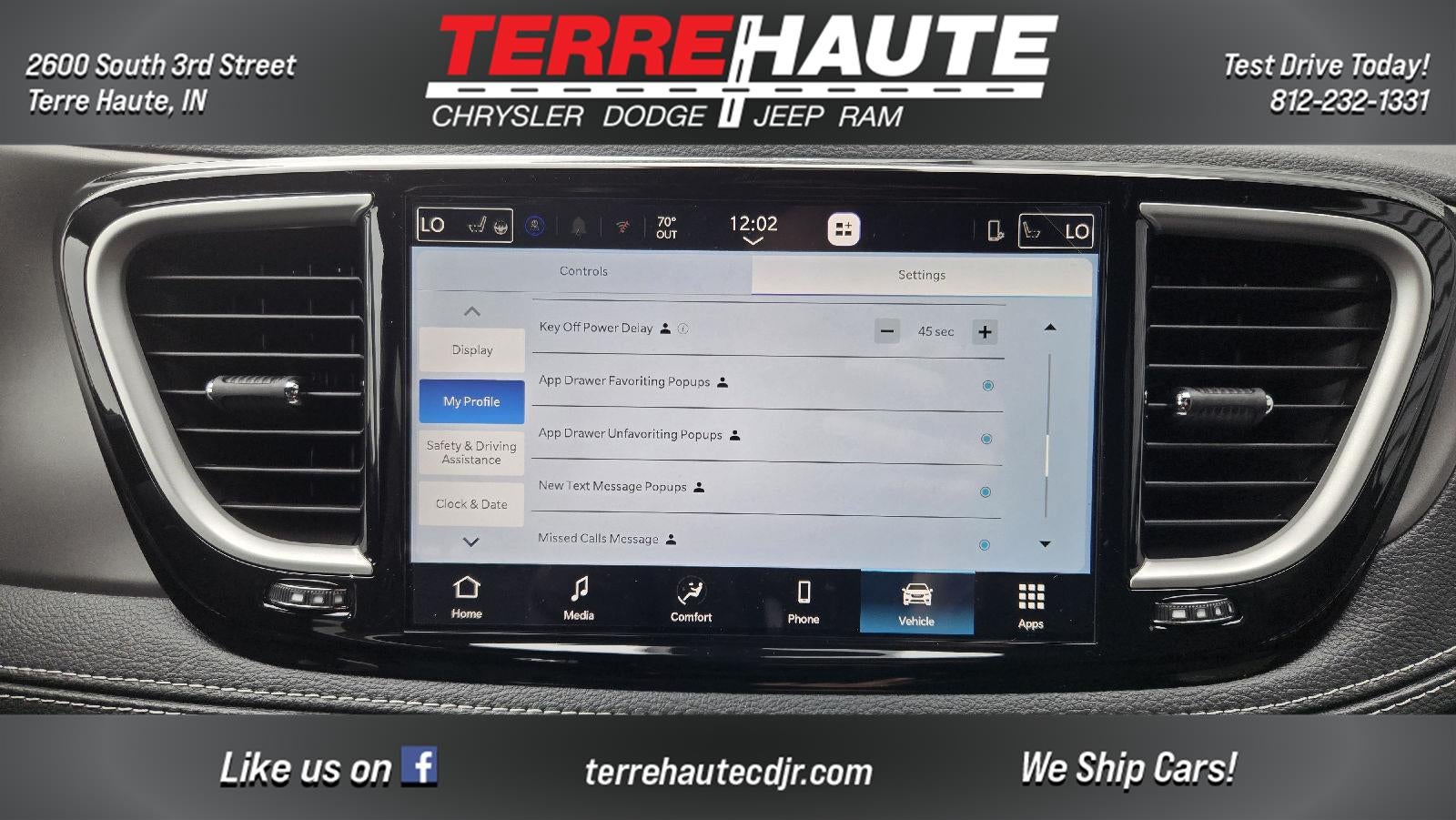 2027 Chrysler Pacifica Select