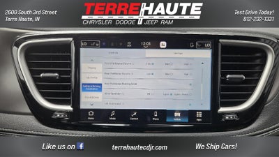 2027 Chrysler Pacifica Select