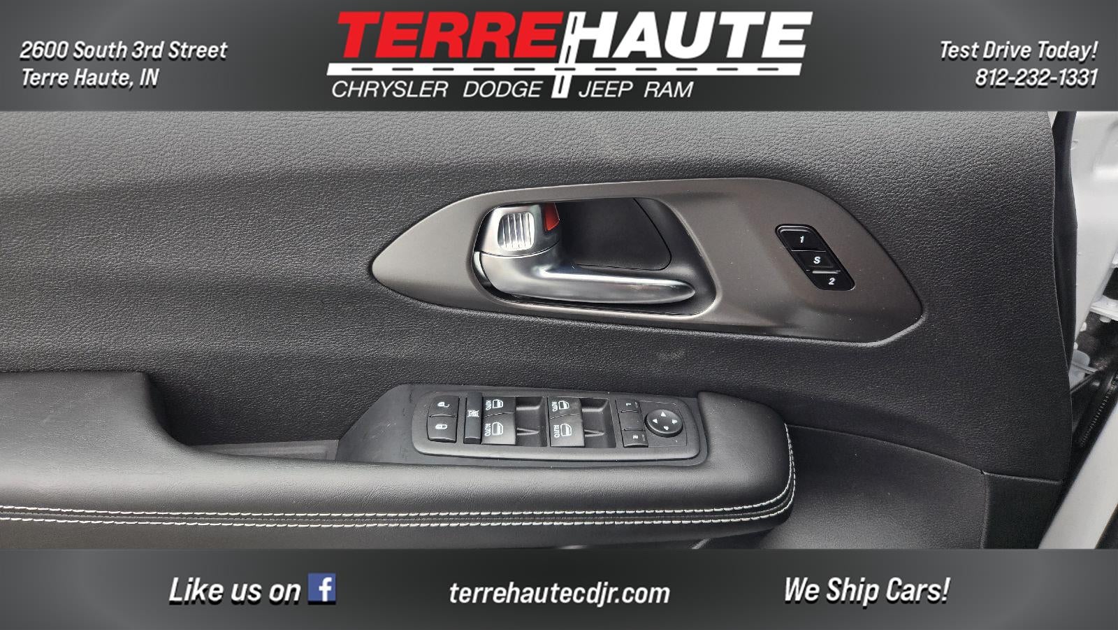 2027 Chrysler Pacifica Select