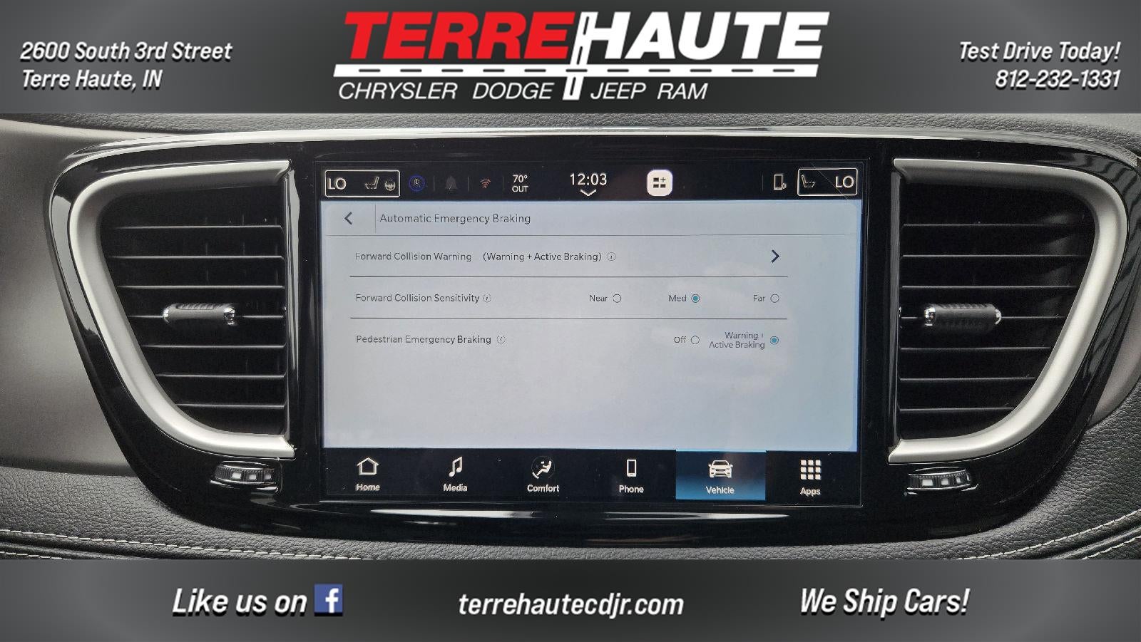 2027 Chrysler Pacifica Select