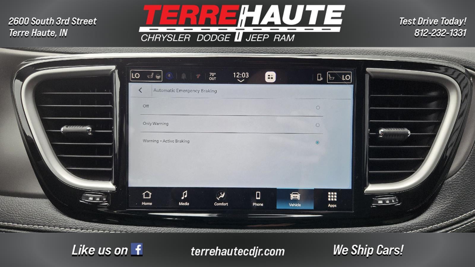 2027 Chrysler Pacifica Select