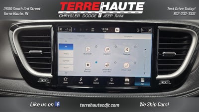 2027 Chrysler Pacifica Select