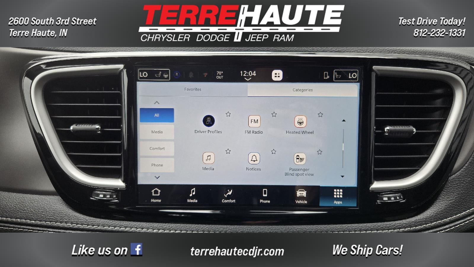 2027 Chrysler Pacifica Select