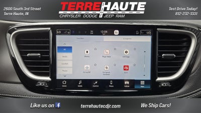 2027 Chrysler Pacifica Select