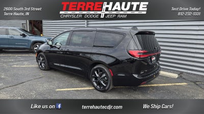 2027 Chrysler Pacifica Limited