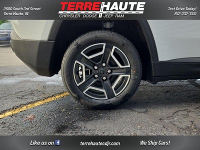2026 Jeep Cherokee Laredo